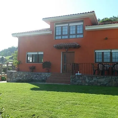 Holiday home Casa Mary Carmen Tresgrandas